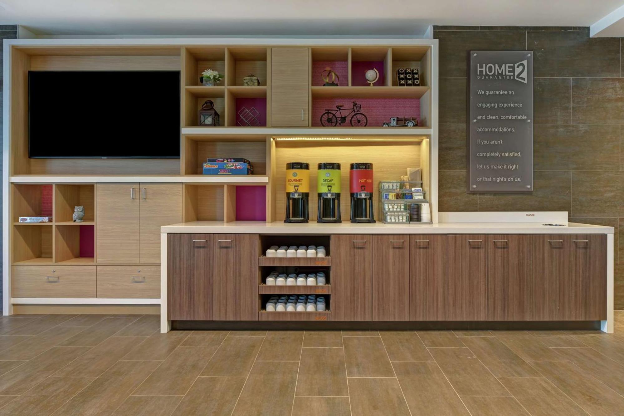 Home2 By Hilton West Palm Airport 3*